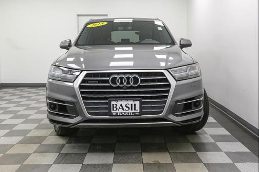 Graphite Gray Metallic 2018 Audi Q7 3.0T Premium Plus