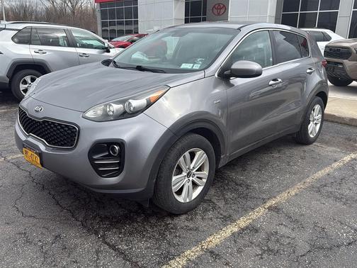 Mineral Silver 2018 Kia Sportage LX