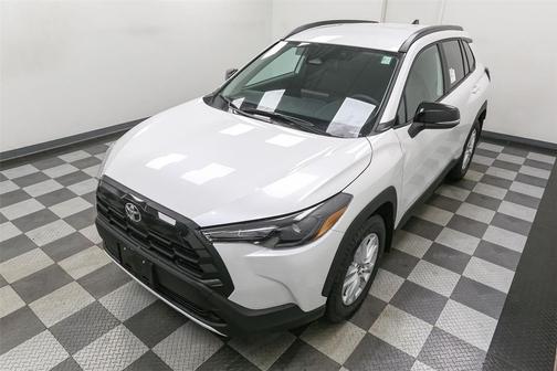 2026 Toyota Corolla Cross LE