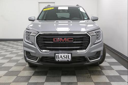 Sterling Metallic 2023 GMC Terrain SLE
