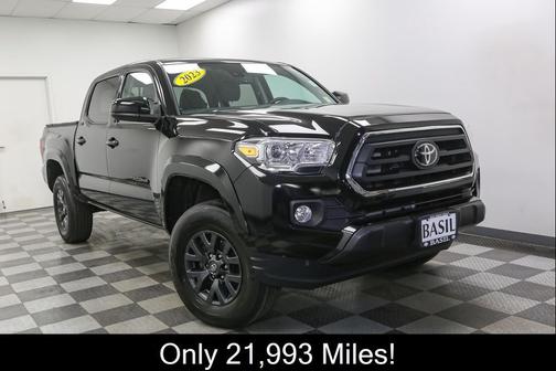 Black 2023 Toyota Tacoma SR5