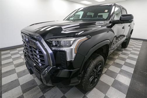 2025 Toyota Tundra Hybrid Platinum