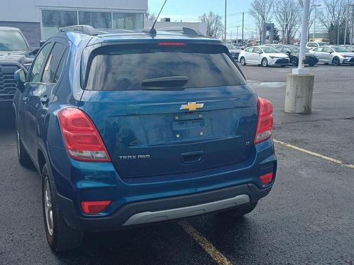 Pacific Blue Metallic 2020 Chevrolet Trax LT