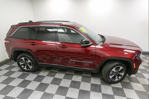 Velvet Red Pearlcoat 2024 Jeep Grand Cherokee 4xe Base