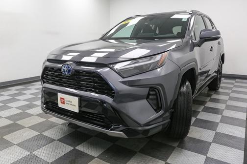 2022 Toyota RAV4 Hybrid SE