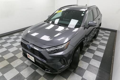 2022 Toyota RAV4 Hybrid SE