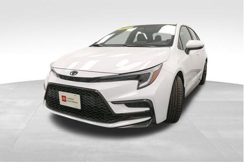 Ice Cap 2024 Toyota Corolla SE