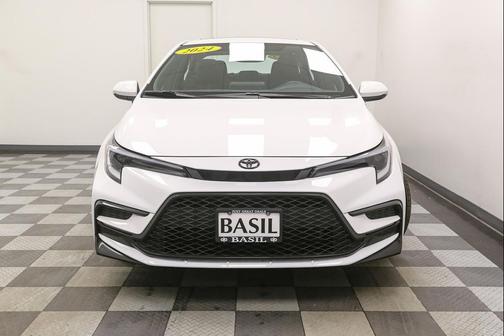 Ice Cap 2024 Toyota Corolla SE