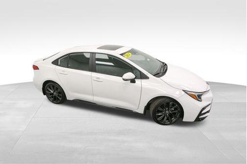 Ice Cap 2024 Toyota Corolla SE