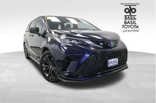 2022 Toyota Sienna XSE 7 Passenger