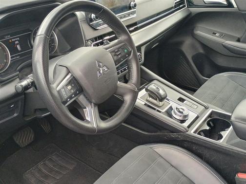 2024 Mitsubishi Outlander