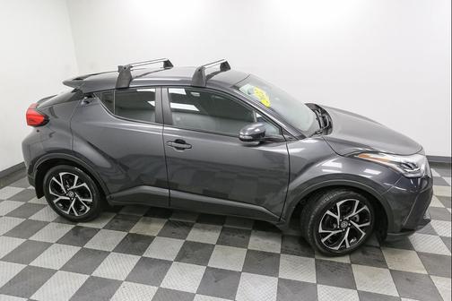 2022 Toyota C-HR XLE