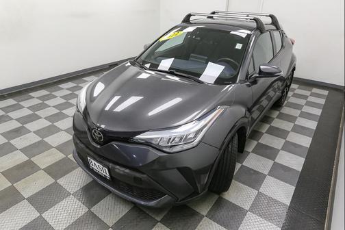 2022 Toyota C-HR XLE