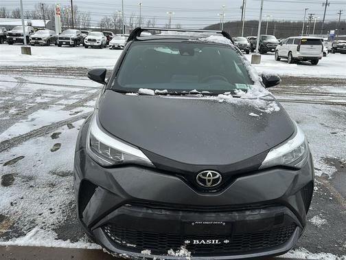 2022 Toyota C-HR XLE