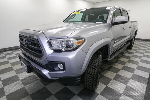2017 Toyota Tacoma SR5