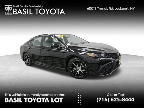 2022 Toyota Camry SE