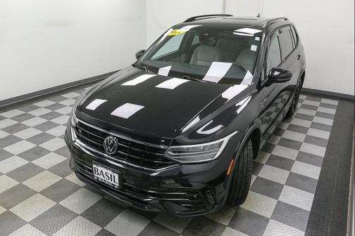 2022 Volkswagen Tiguan 2.0T SE R-Line Black 4MOTION