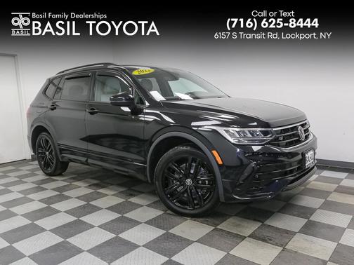 Deep Black Pearl 2022 Volkswagen Tiguan 2.0T SE R-Line Black 4MOTION SUV