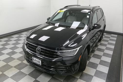 2022 Volkswagen Tiguan 2.0T SE R-Line Black 4MOTION