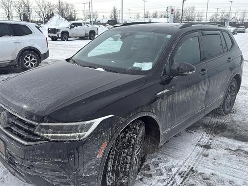 2022 Volkswagen Tiguan 2.0T SE R-Line Black 4MOTION