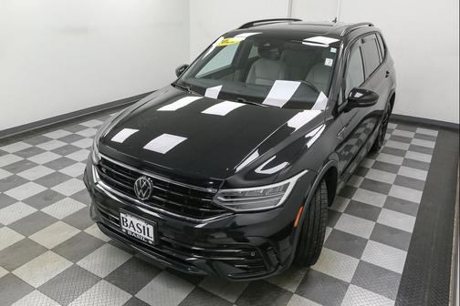 2022 Volkswagen Tiguan 2.0T SE R-Line Black 4MOTION