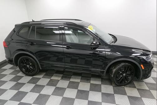 2022 Volkswagen Tiguan 2.0T SE R-Line Black 4MOTION