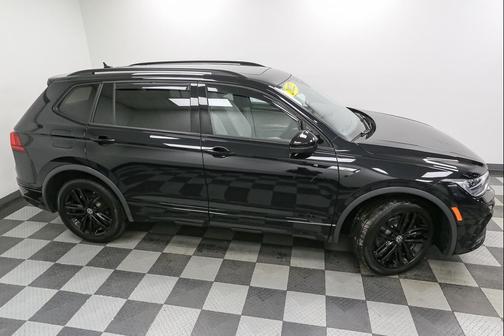 2022 Volkswagen Tiguan 2.0T SE R-Line Black 4MOTION