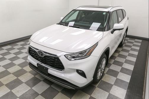 2026 Toyota Highlander Hybrid Platinum