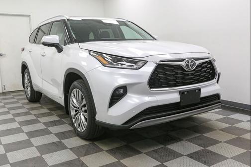 2026 Toyota Highlander Hybrid Platinum