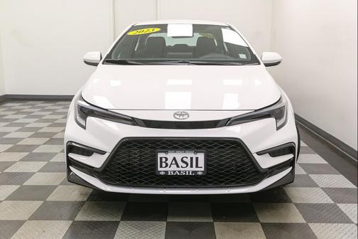 Ice Cap 2023 Toyota Corolla SE