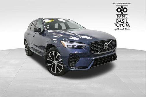 2024 Volvo XC60 B5 Plus Dark Theme