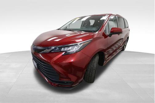 2021 Toyota Sienna LE