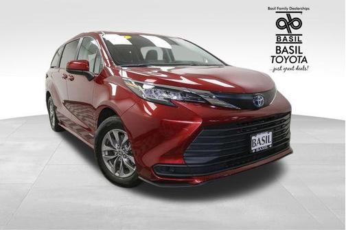 2021 Toyota Sienna LE