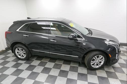 Manhattan Noir Metallic 2020 Cadillac XT5 Premium Luxury