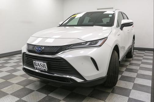 Blizzard Pearl 2021 Toyota Venza XLE