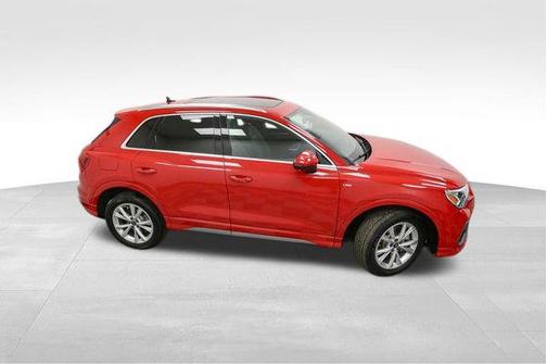 2024 Audi Q3 Premium 45 TFSI S line quattro Tiptronic