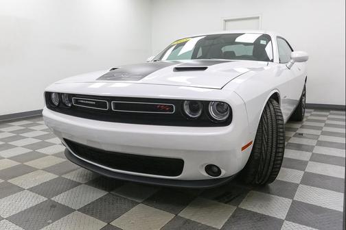 2015 Dodge Challenger R/T Plus