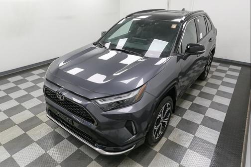 2025 Toyota RAV4 Hybrid SE