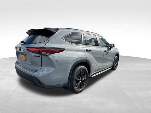 2024 Toyota Highlander Hybrid XLE