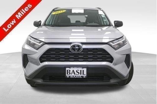 2025 Toyota RAV4 Hybrid SE