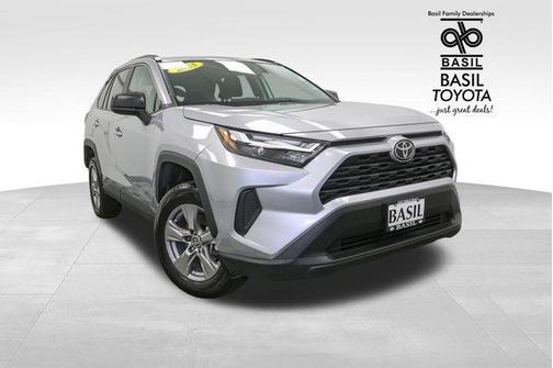 2025 Toyota RAV4 Hybrid SE