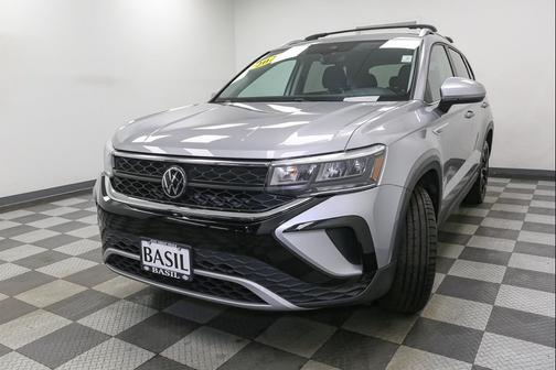 Pyrite Silver Metallic 2023 Volkswagen Taos 1.5T SE