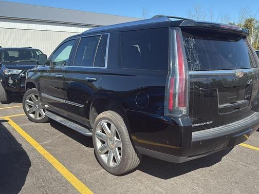 2019 Cadillac Escalade Luxury