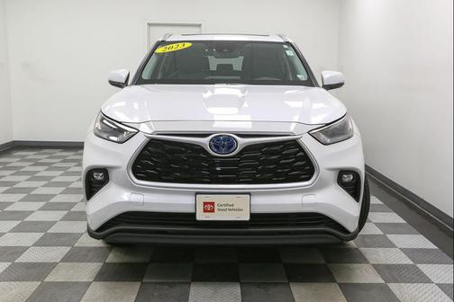 Wind Chill Pearl 2023 Toyota Highlander Hybrid XLE