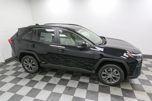 2025 Toyota RAV4 Hybrid XLE Premium