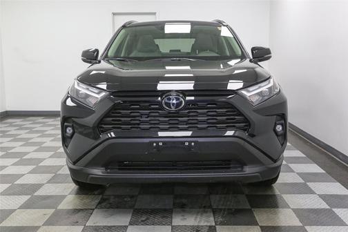 2025 Toyota RAV4 Hybrid XLE Premium