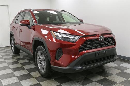 2025 Toyota RAV4 Hybrid XLE