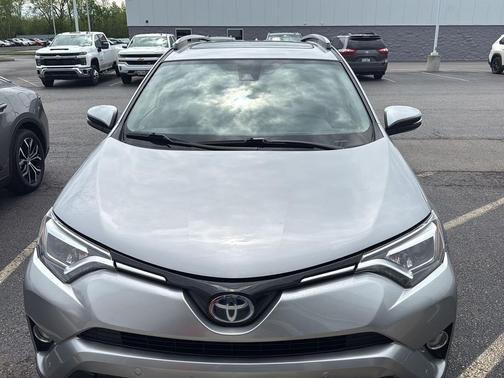 Silver Sky Metallic 2018 Toyota RAV4 Hybrid Limited