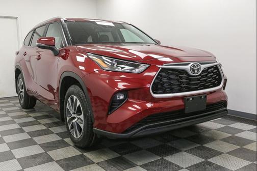 2026 Toyota Highlander Hybrid XLE