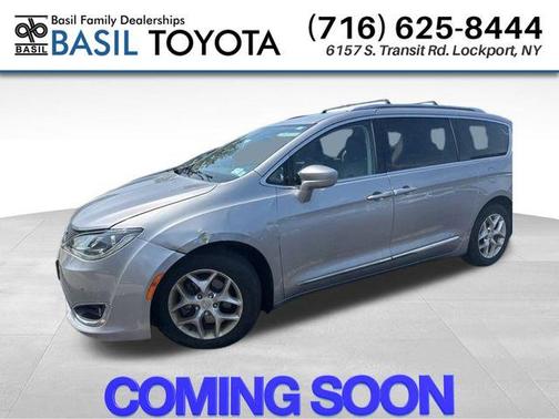 2017 Chrysler Pacifica Touring-L